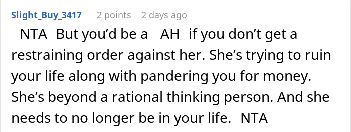 Texto de comentario sobre una mujer desempleada que engaña a su novio con un hombre desempleado y le pide a su ex que financie su vida.