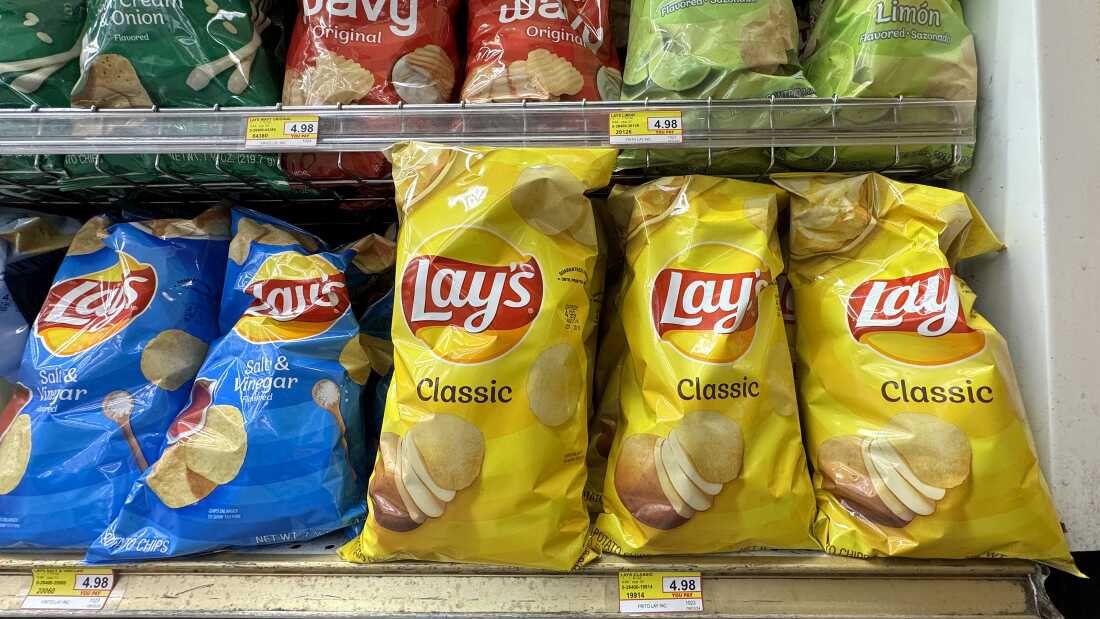 PepsiCo está recortando muchos de sus chips, incluido Lay's, tan pronto como esta semana.
