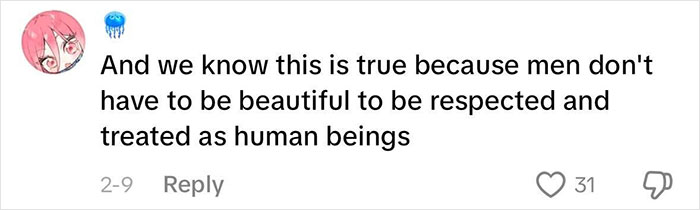 Comenta en las redes sociales explicando cómo los estándares de belleza impactan negativamente a las mujeres, enfatizando el respeto más allá de la apariencia.