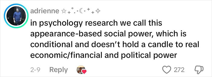 Mujer explica por qué los estándares de belleza no funcionan y analiza el poder social basado en la apariencia frente al poder económico y político real.