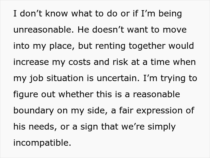 Texto sobre un hombre que quiere mudarse con su novia pero se niega a vivir en el apartamento de su propiedad.