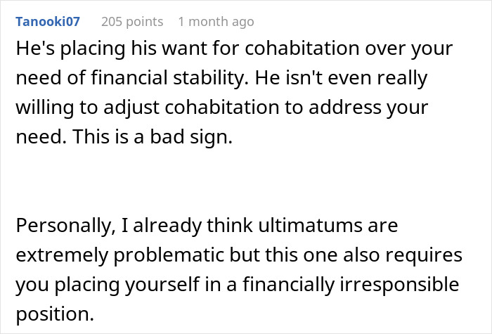 Comente sobre las preocupaciones sobre la estabilidad financiera de un hombre que quiere mudarse pero se niega a vivir en el apartamento de su propiedad.