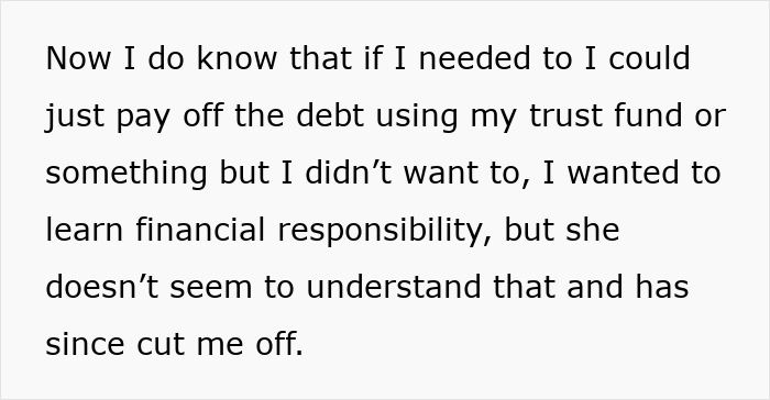 Extracto de texto sobre una mujer rica que aprende a ser responsable financieramente pero pierde amigos debido a un malentendido sobre privilegios.