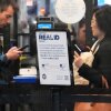 Se muestra un letrero de Real ID mientras los viajeros esperan pasar por el punto de control de seguridad en el Aeropuerto Internacional O'Hare en Chicago, el 23 de mayo de 2025.