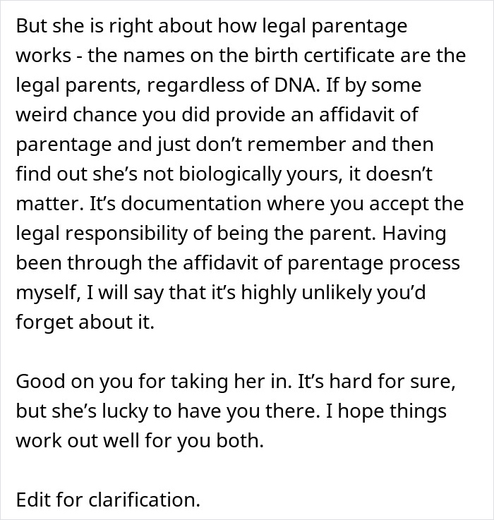 Texto que explica la paternidad legal y la declaración jurada de paternidad que afecta la vida de un hombre soltero como su padre legal después de una llamada a servicios infantiles.