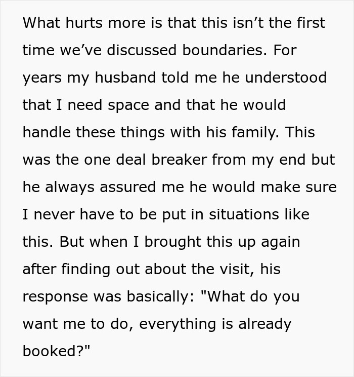 Texto que muestra a una esposa que se siente herida y faltada al respeto después de que su esposo aprueba la estadía de 6 semanas de la familia sin preguntarle.