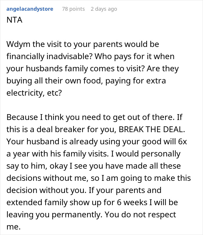 Comentario de Reddit sobre la tensión financiera y emocional de un esposo que aprueba la estadía de seis semanas de la familia sin consultar a su esposa.