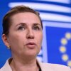 La primera ministra de Dinamarca, Mette Frederiksen, habla en una conferencia de prensa en Bruselas, Bélgica, el 19 de diciembre. Dice que Estados Unidos debería dejar de amenazar con anexarse ​​Groenlandia.