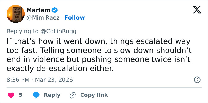 Tweet de Mariam comentando sobre el vecino en pelea con la estrella de Reacher, Alan Ritchson, discutiendo la escalada y la desescalada.