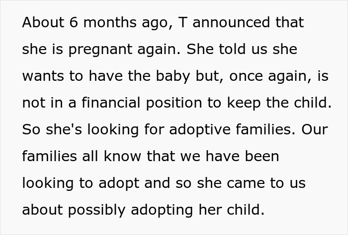 Texto que explica a una mujer que busca la adopción de su bebé por parte de su hermano en medio de tensiones familiares con su cuñada.