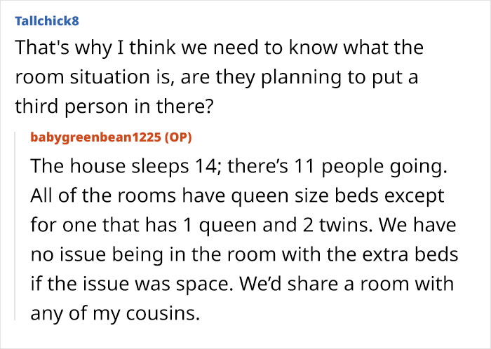 Conversación en el foro sobre una mujer que enfrenta el dilema de que su madre controle su forma de dormir con su futura esposa.